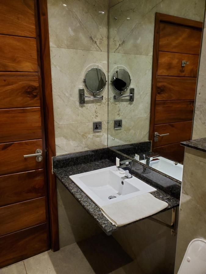 Millennium Terrace Hotel Кампала Экстерьер фото